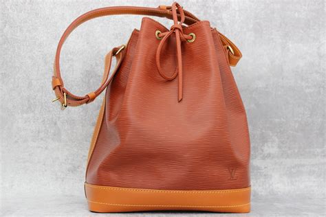 louis vuitton epi noe bucket bag brown